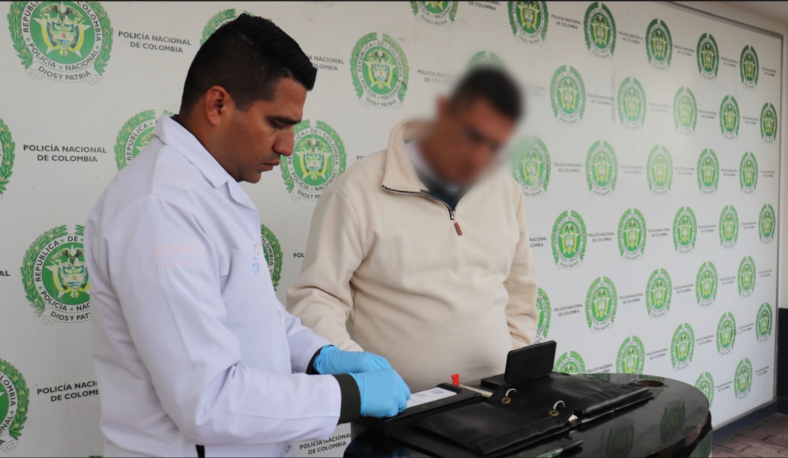 https://scj.gov.co/prensa/noticias/capturado-y-la-carcel-falso-taxista-senalado-de-millonarios-fraudes-con-la https://scj.gov.co/prensa/noticias/capturado-y-la-carcel-falso-taxista-senalado-de-millonarios-fraudes-con-la
