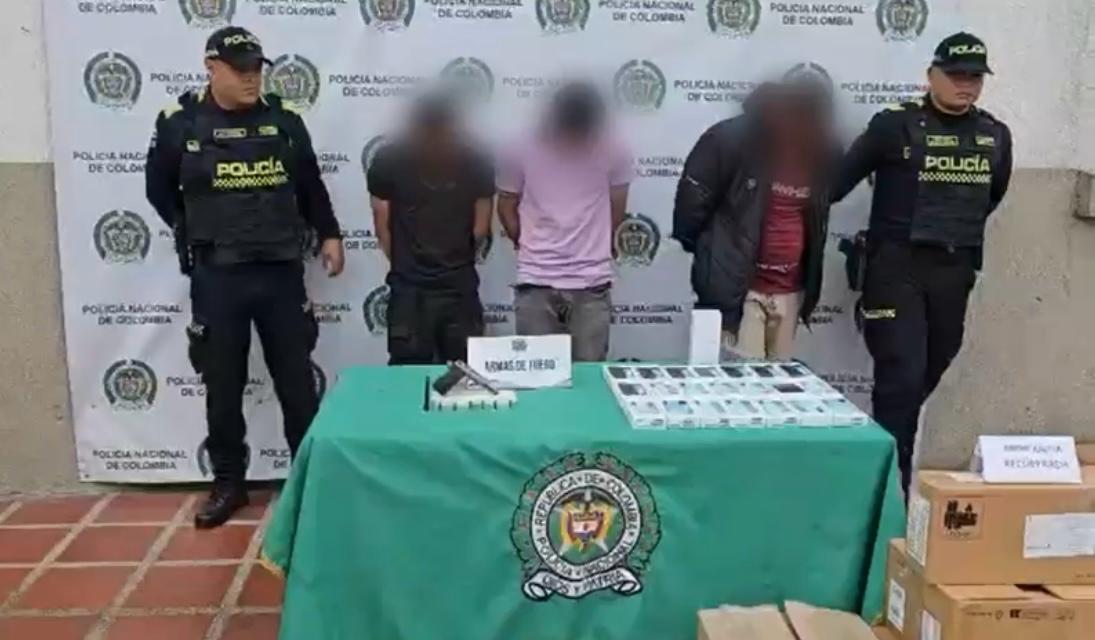 Policía recupera mercancía tecnológica hurtada en Los Mártires avaluada en casi $100 millones: hay tres capturados