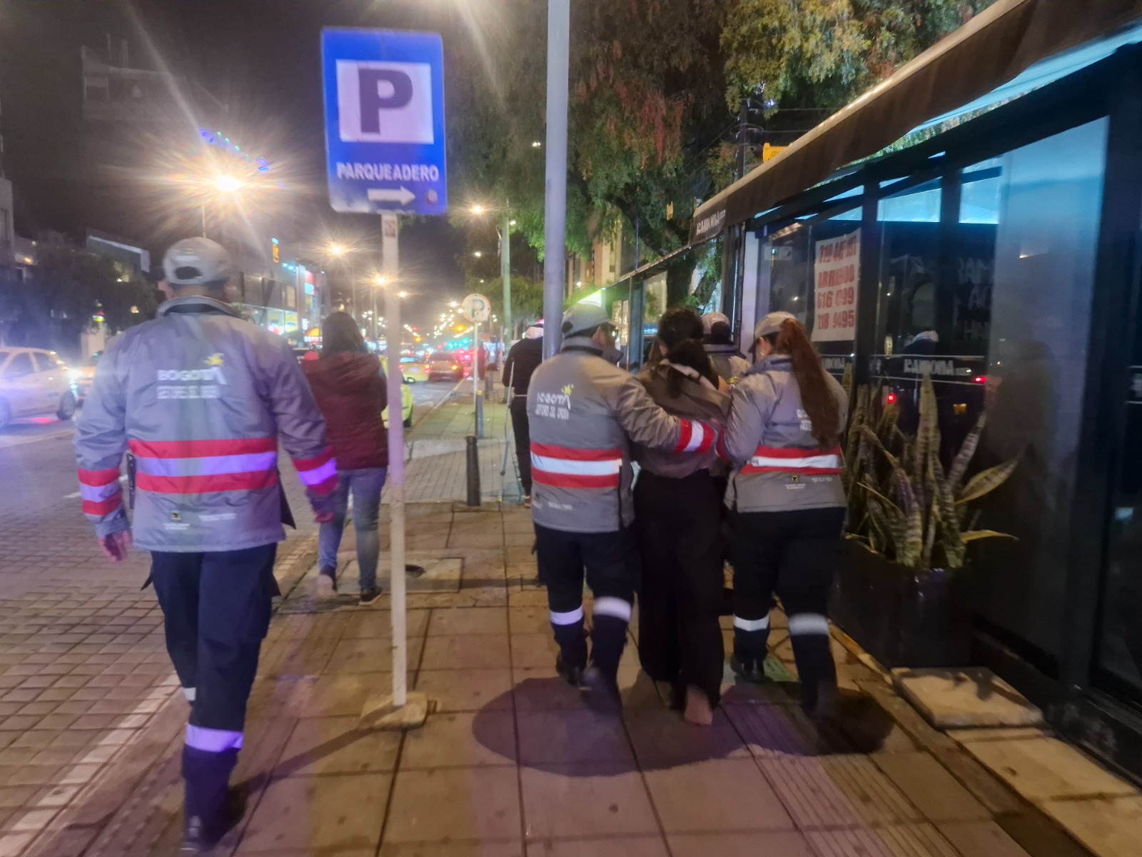 Controles nocturnos acompañan a ciudadanos en la Zona T Controles nocturnos acompañan a ciudadanos en la Zona T