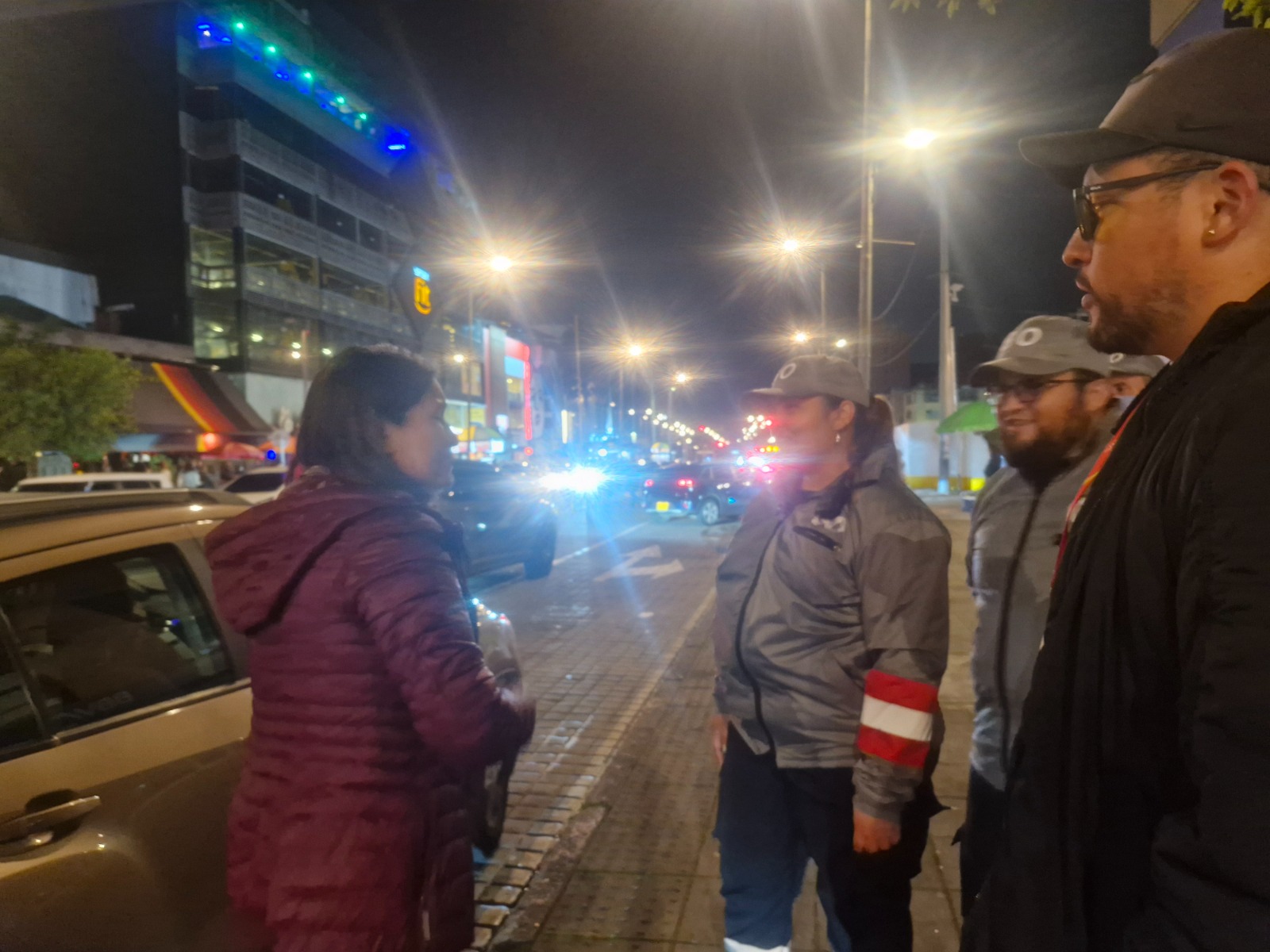 Controles nocturnos acompañan a ciudadanos en la Zona T Controles nocturnos acompañan a ciudadanos en la Zona T