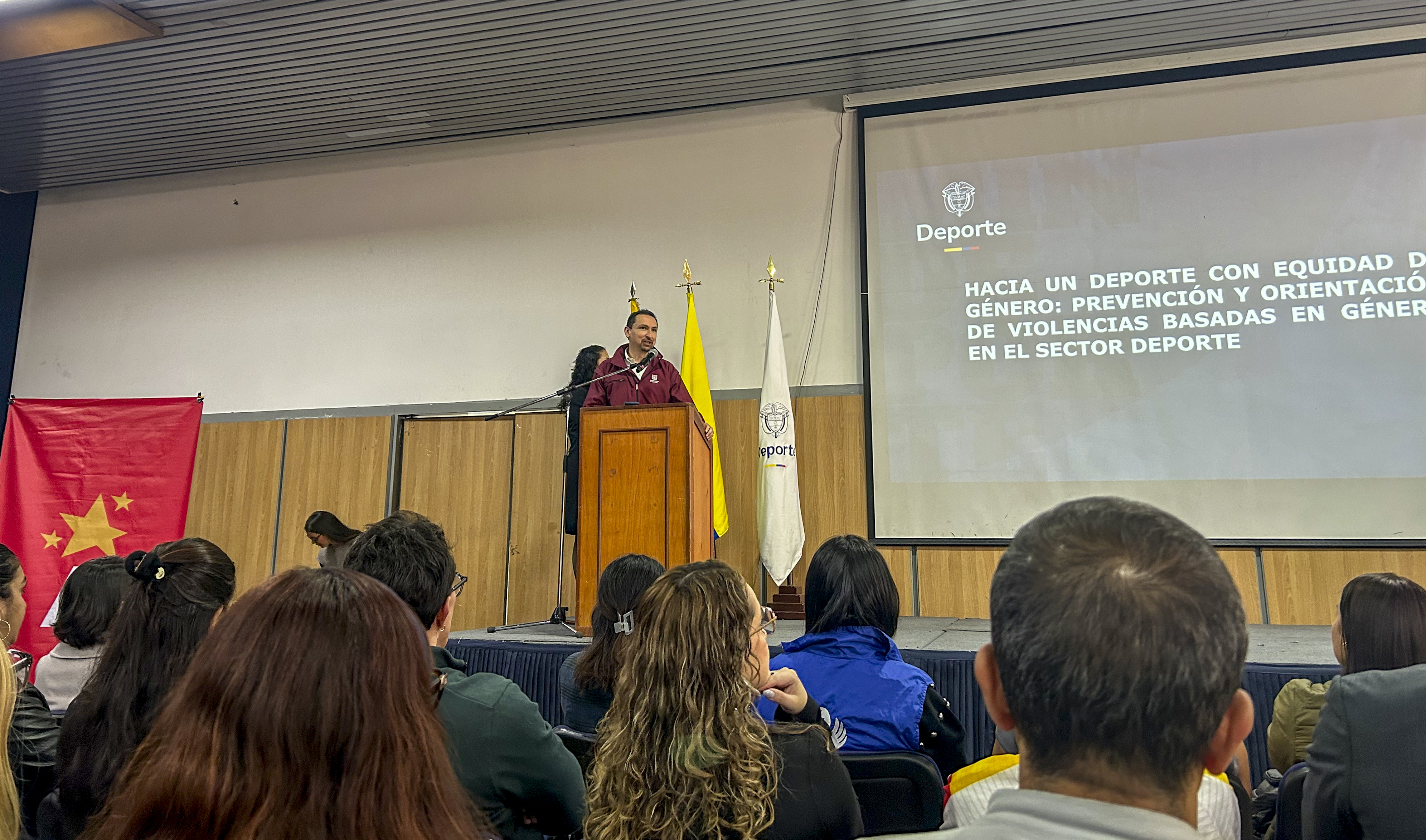 Distrito y Gobierno nacional firman pacto para prevenir violencia contra las mujeres en escenarios deportivos y parques de Bogotá Distrito y Gobierno nacional firman pacto para prevenir violencia contra las mujeres en escenarios deportivos y parques de Bogotá