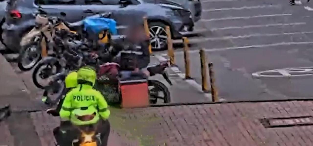 Agentes atendieron el caso y encontraron una caja con cerca de 200 dosis de estupefacientes. Agentes atendieron el caso y encontraron una caja con cerca de 200 dosis de estupefacientes.