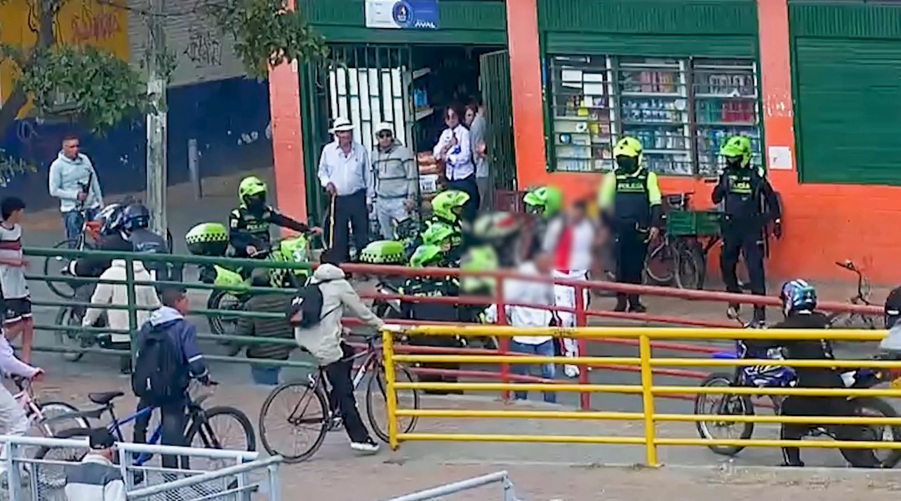 Cayeron cuando intentaban asaltar un supermercado en Bosa: cámaras del C4 fueron clave en la captura