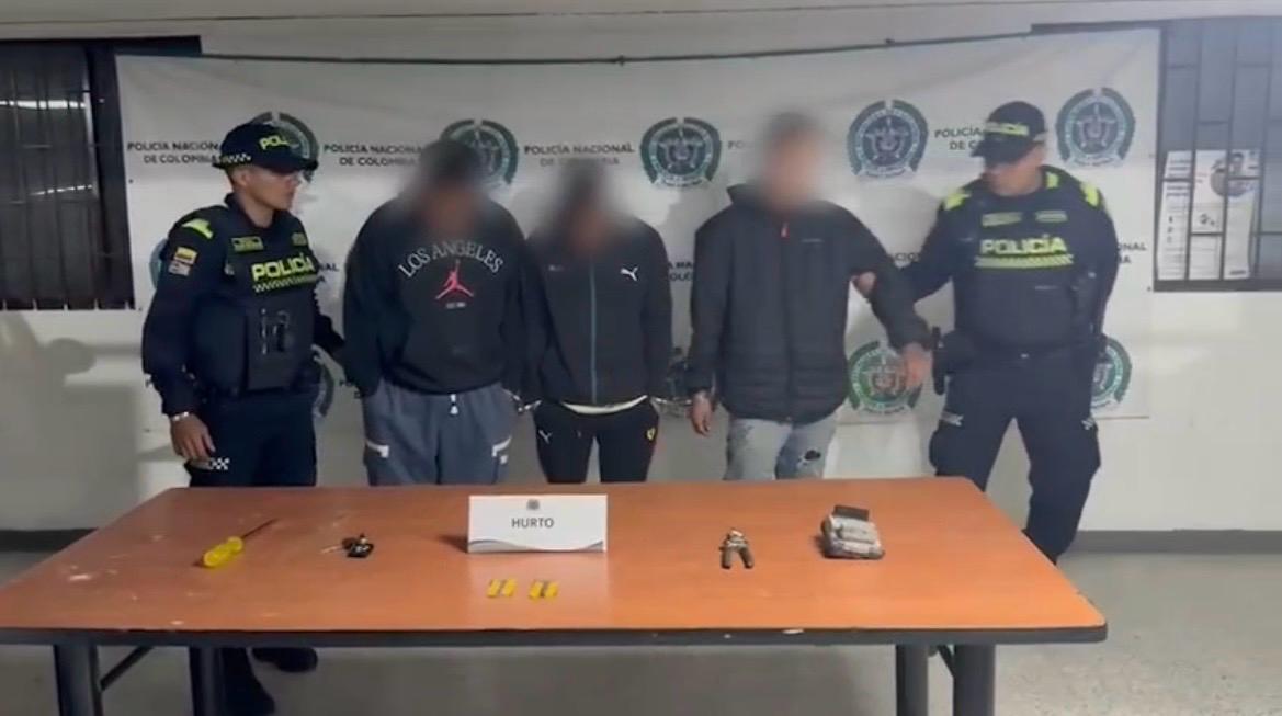 Capturados tres delincuentes por hurtar autopartes en Polo Club Capturados tres delincuentes por hurtar autopartes en Polo Club
