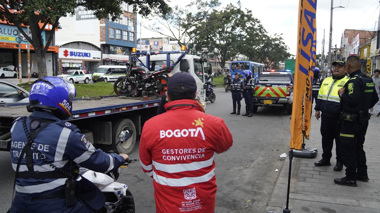 Dos capturados por agresión contra servidor público y 11 establecimientos sellados dejo megatoma en la Primero de Mayo Dos capturados por agresión contra servidor público y 11 establecimientos sellados dejo megatoma en la Primero de Mayo