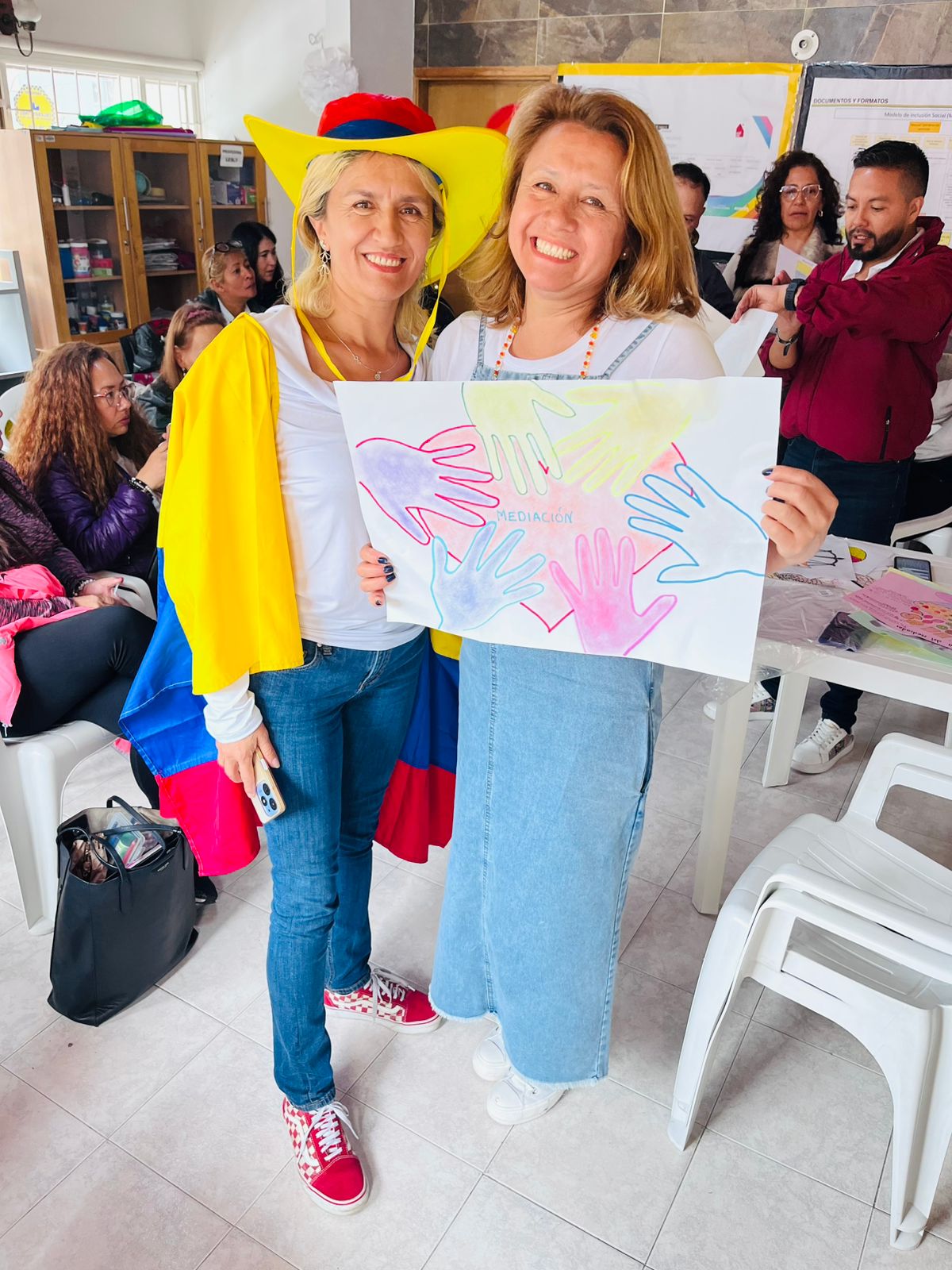 Personas de la comunidad LGBTIQ+ de Suba recibieron formación en herramientas de mediación comunitaria Personas de la comunidad LGBTIQ+ de Suba recibieron formación en herramientas de mediación comunitaria