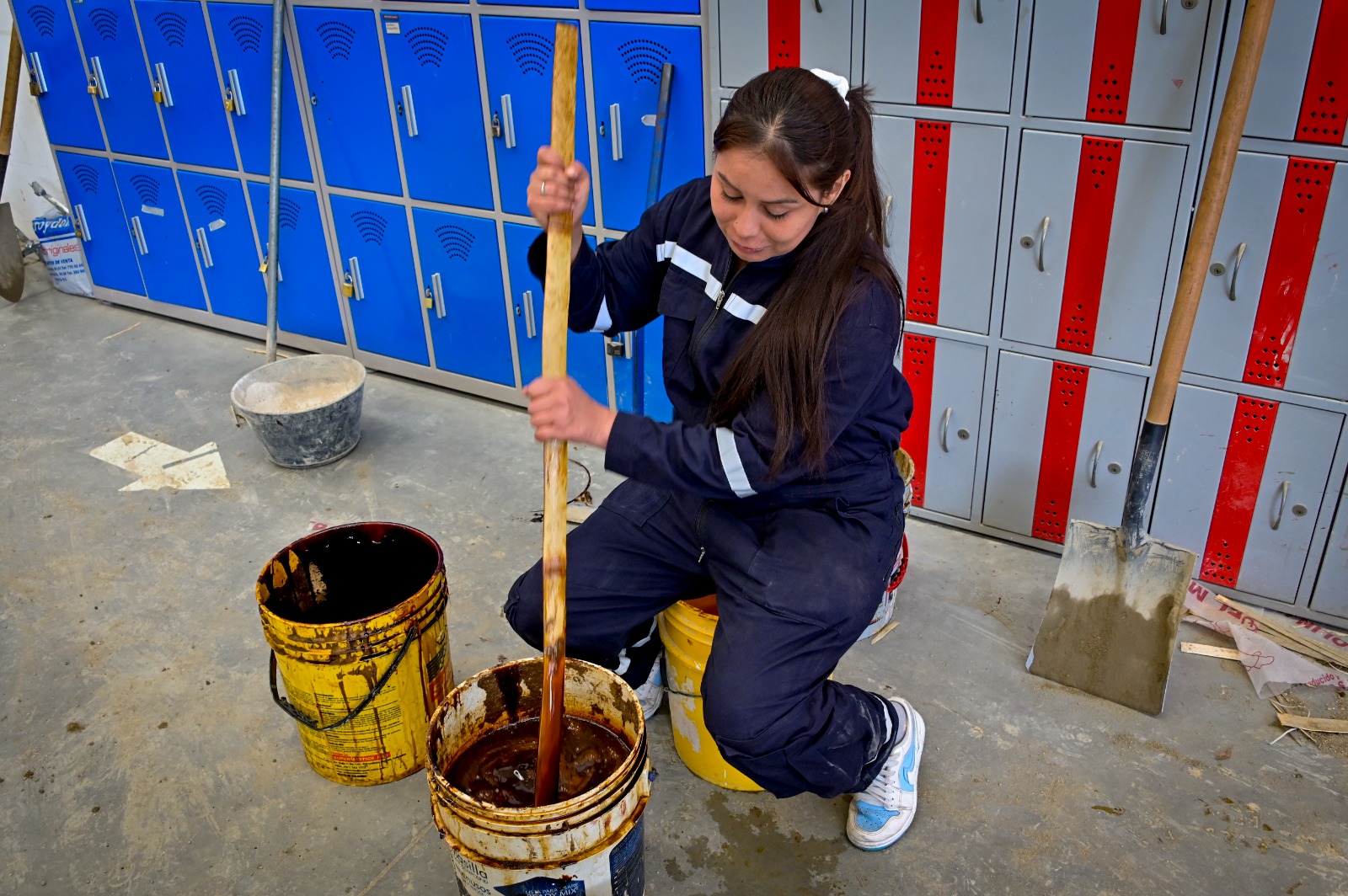 Aprendiendo de construcción sostenible: la historia de Deisy Quevedo, una mujer pospenada que ahora tiene la vida lejos de las calles y el delito Aprendiendo de construcción sostenible: la historia de Deisy Quevedo, una mujer pospenada que ahora tiene la vida lejos de las calles y el delito