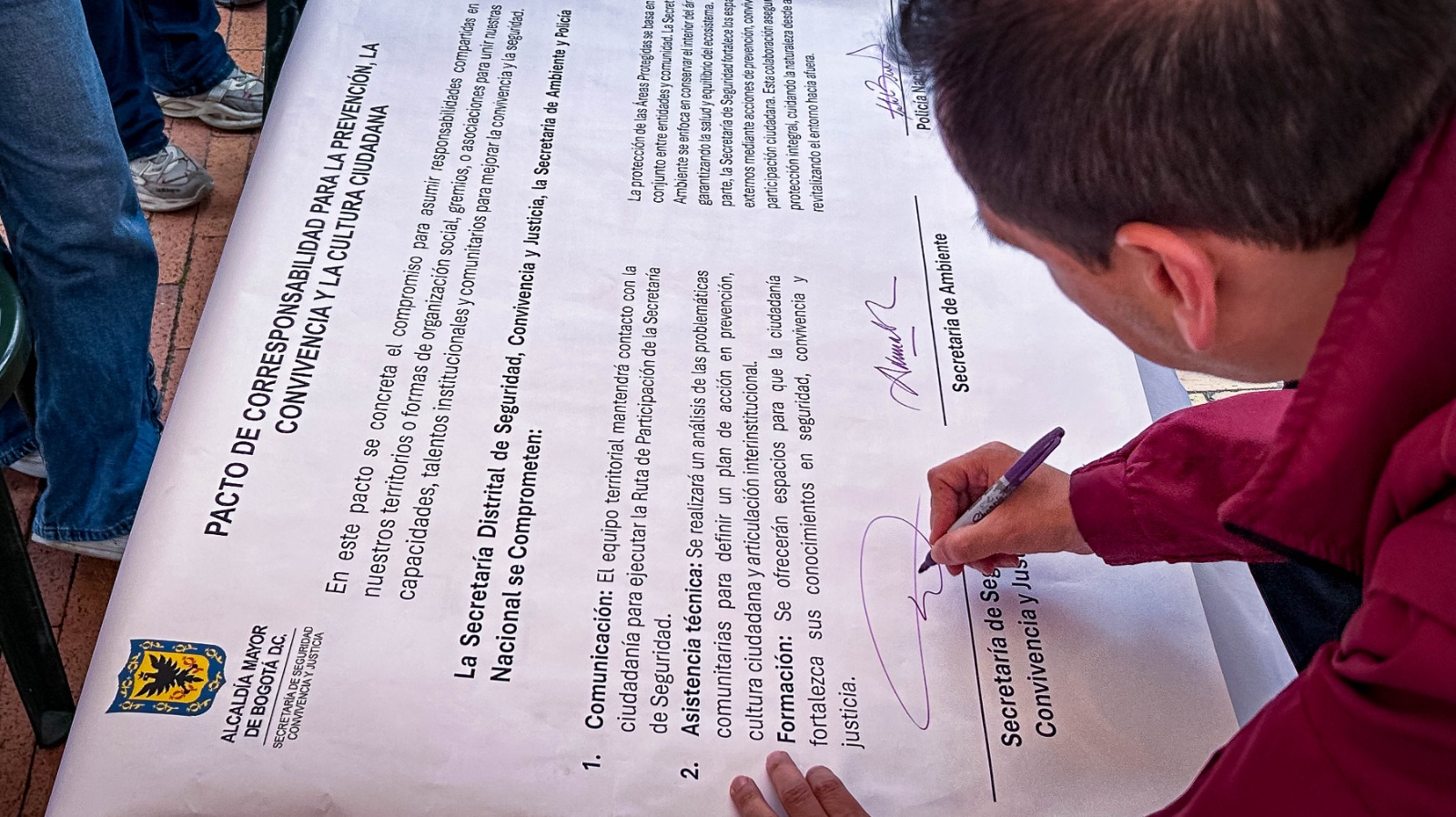 Firma de pacto
