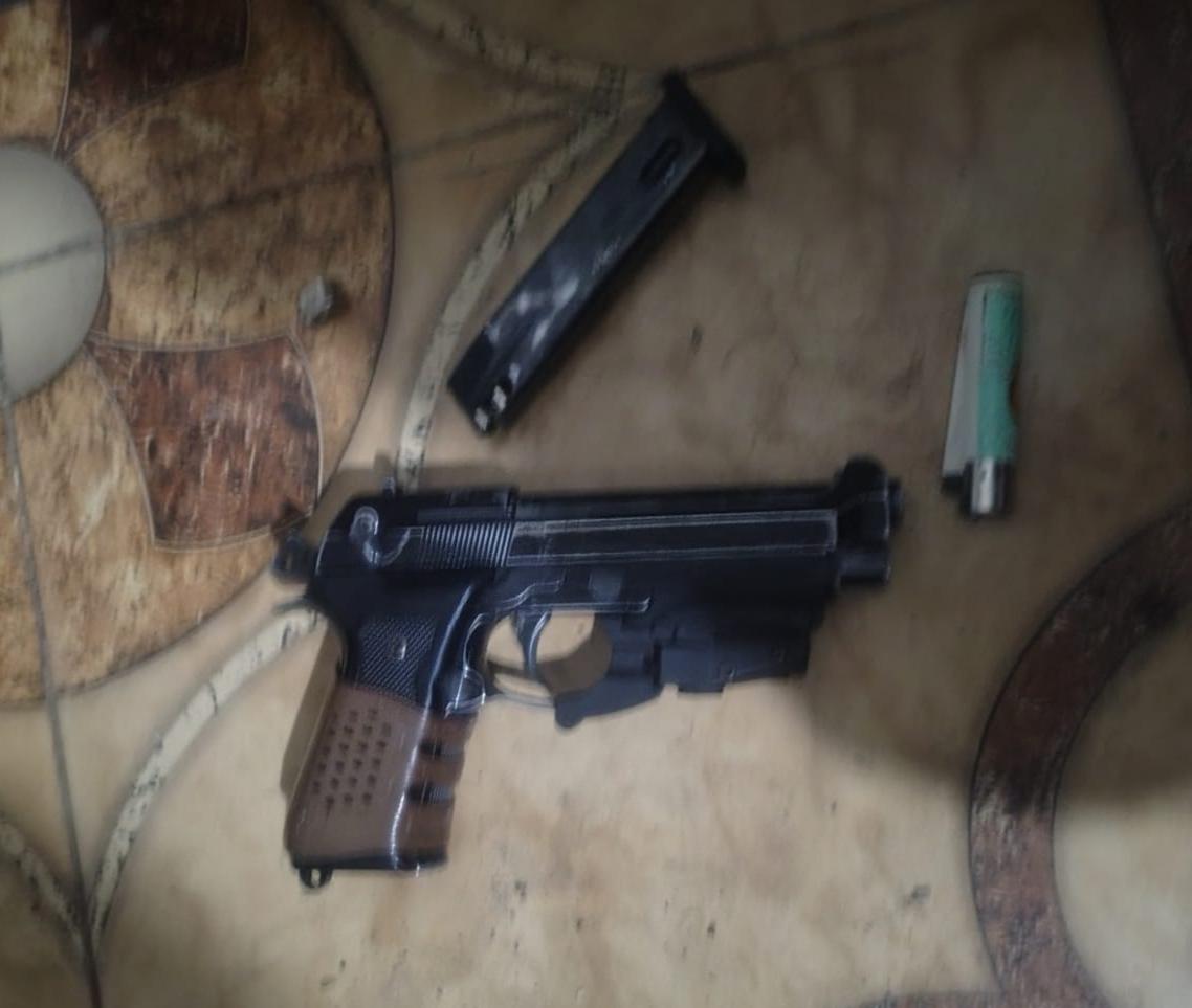 En un operativo relámpago del GAULA, fue rescatado en Bosa un ciudadano por quien exigían 20 millones de pesos Un arma de fuego