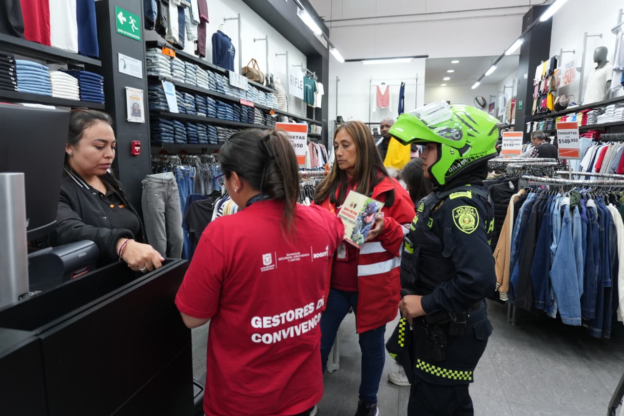 Recordaron a los comerciantes las líneas de atención para denunciar este tipo de delito. Recordaron a los comerciantes las líneas de atención para denunciar este tipo de delito.