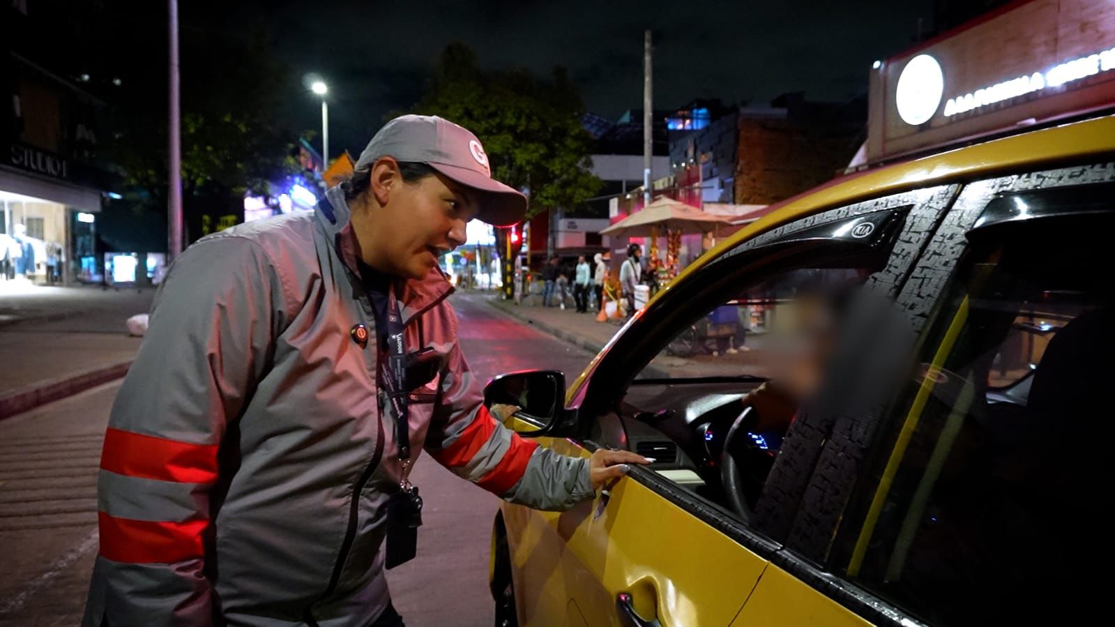 Patrones para identificar un taxi sospechoso y prevenir un hurto en el vehículo
