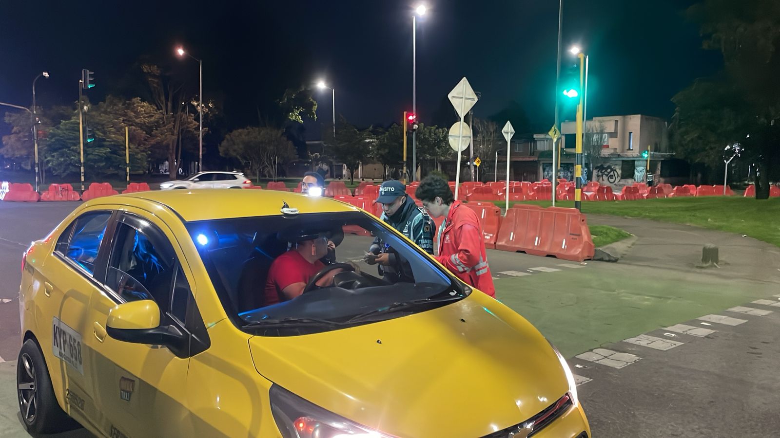 Patrones para identificar un taxi sospechoso y prevenir un hurto en el vehículo