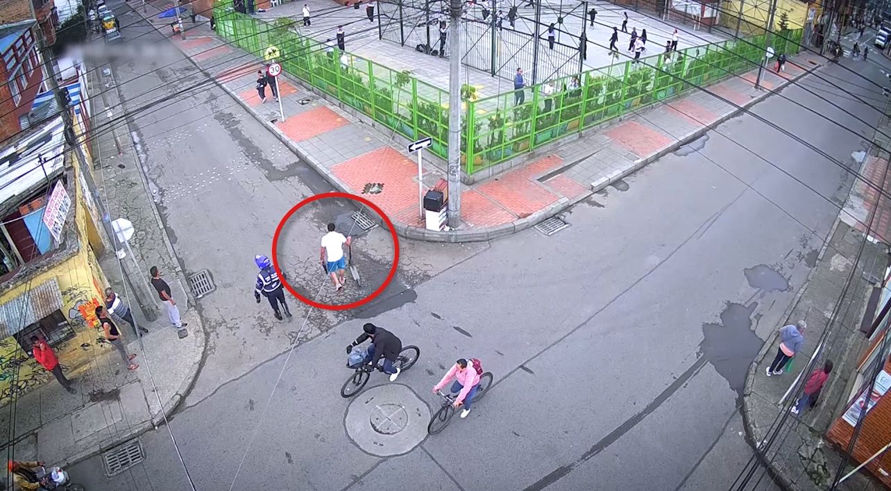 Varias personas en una calle