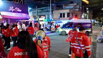 Gestores de convivencia en una calle